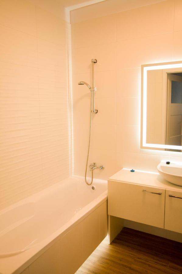 Apartament Verde Łódź Exteriör bild